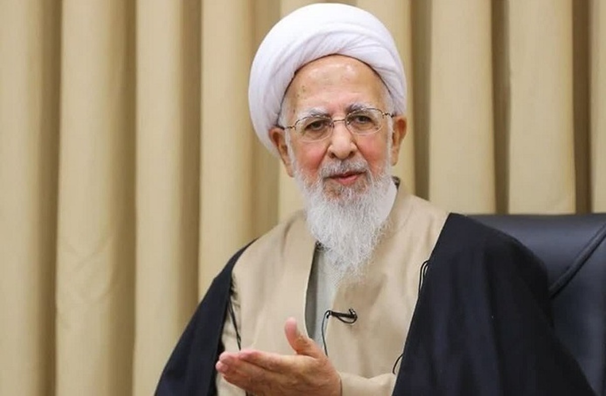 Grand Ayat. Javadi Amoli: Young people should fully benefit from Ramadan