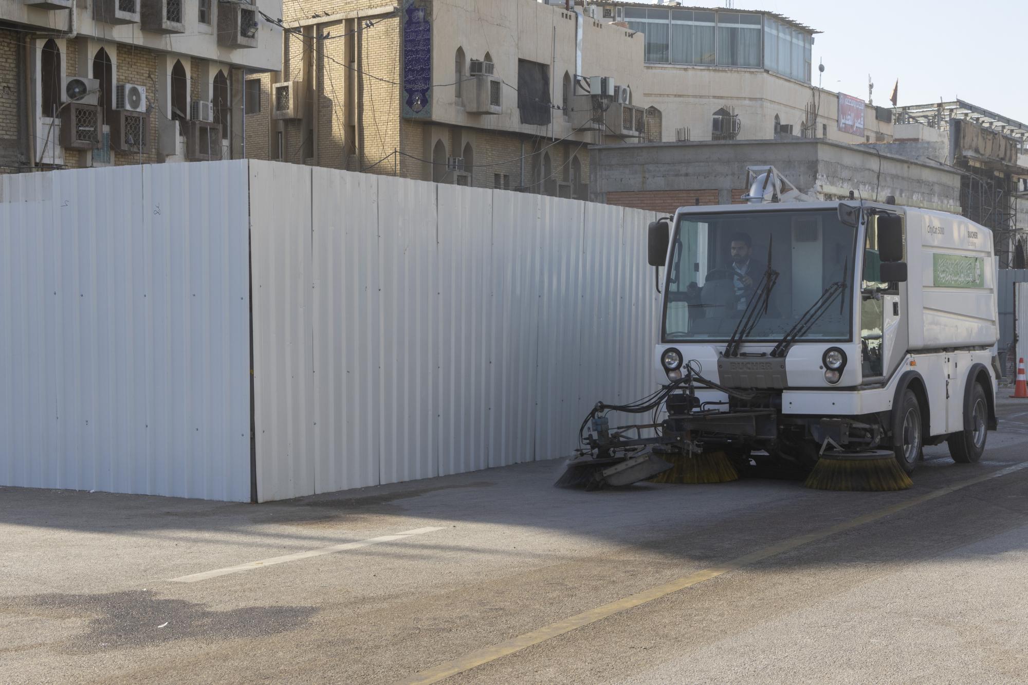 Service affairs separtment launches a cleaning campaign for vicinity of Al-Abbas shrine