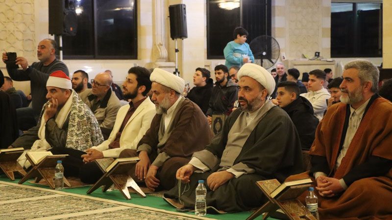 محفل قرآنی با حضور قاریان بین المللی در جنوب لبنان برگزار شد + تصاویر