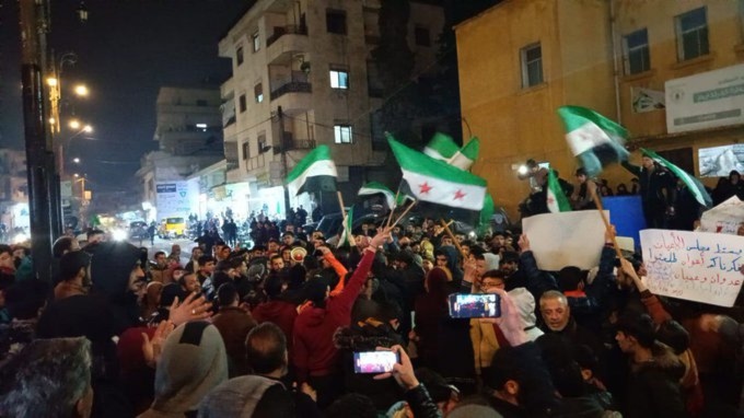 سوريا: التظاهرات تتواصل في إدلب لإسقاط الجولاني وجهازه الأمني