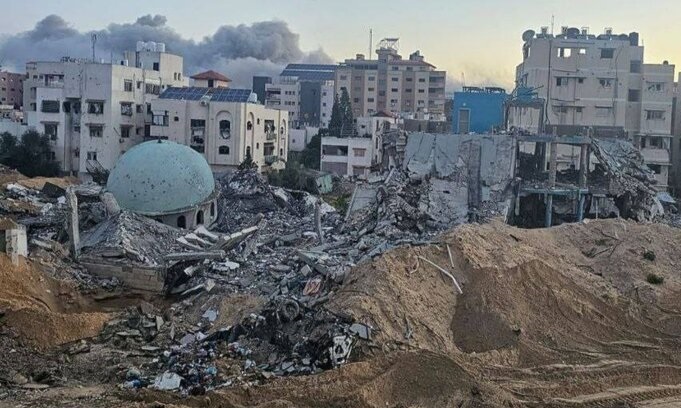 في اليوم الرابع للحصار.. "الجيش" الإسرائيلي يفجّر المبنى المخصص في "الشفاء"