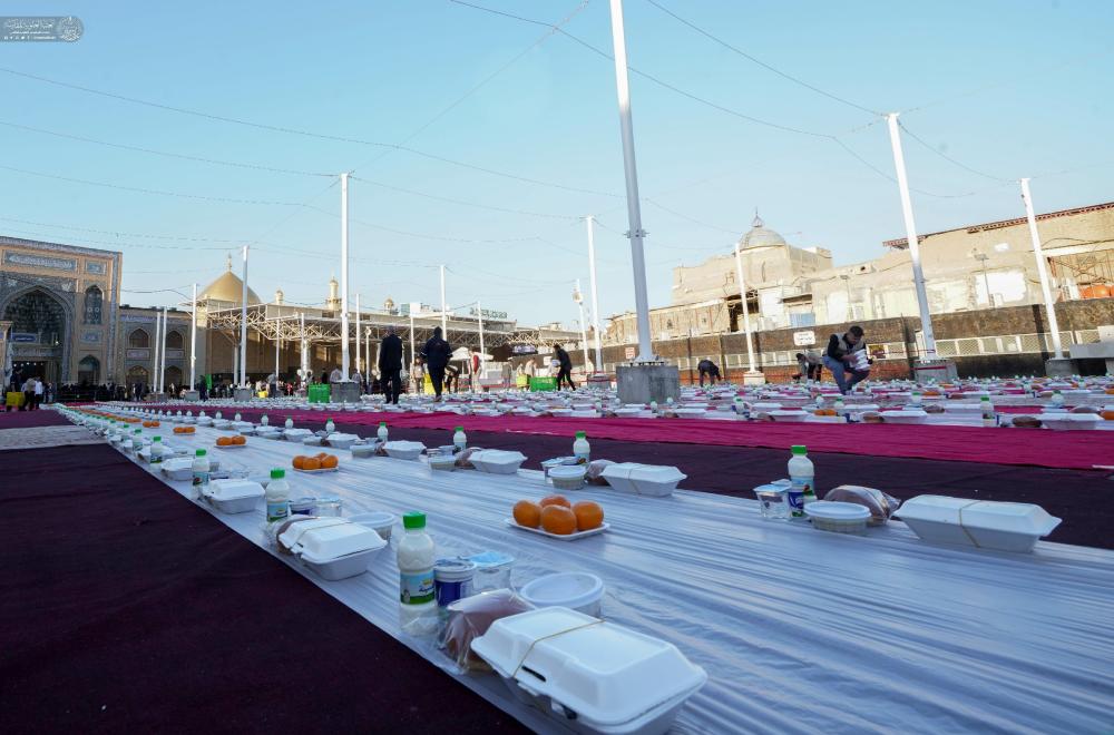 العتبة العلوية تستضيف الزائرين وتقدم وجبات الافطار خارج الحرم طيلة ليالي شهر رمضان المبارك +(صور)