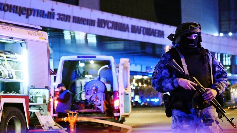 روسيا تعلن عن مقتل أكثر من 60 شخصا وإصابة 100 بهجوم ارهابي لداعش التكفيري في موسكو 