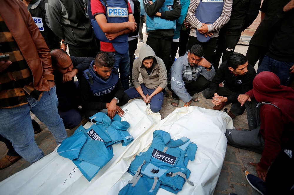 غزہ میں اسرائیلی جارحیت سے شہید صحافیوں کی تعداد 136 ہو گئی + تصاویر