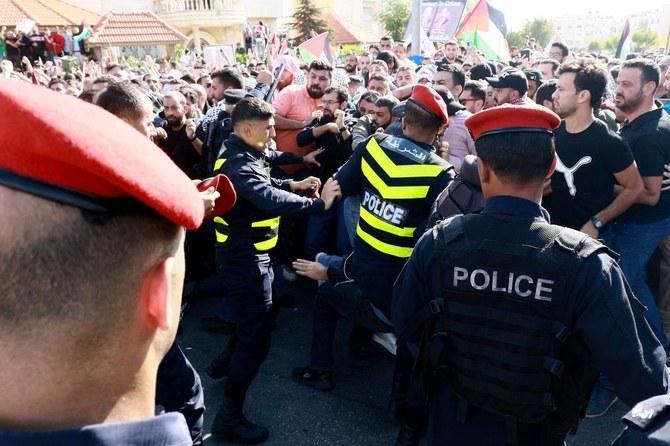 Jordanian pro-Palestine protesters clash with police, call for Israeli embassy closure