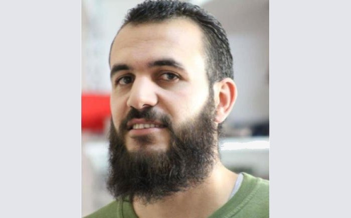 A Palestinian detainee loses memory due to torture in Israeli jails