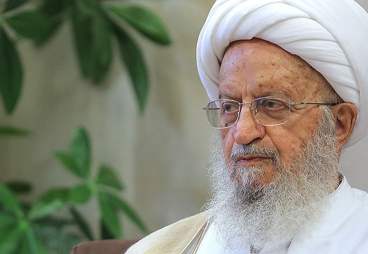 آیت‌الله مکارم شیرازی: قم مرکز علمی و دینی جهان تشیع است/ ضربه به قم، ضربه به عالم تشیع است