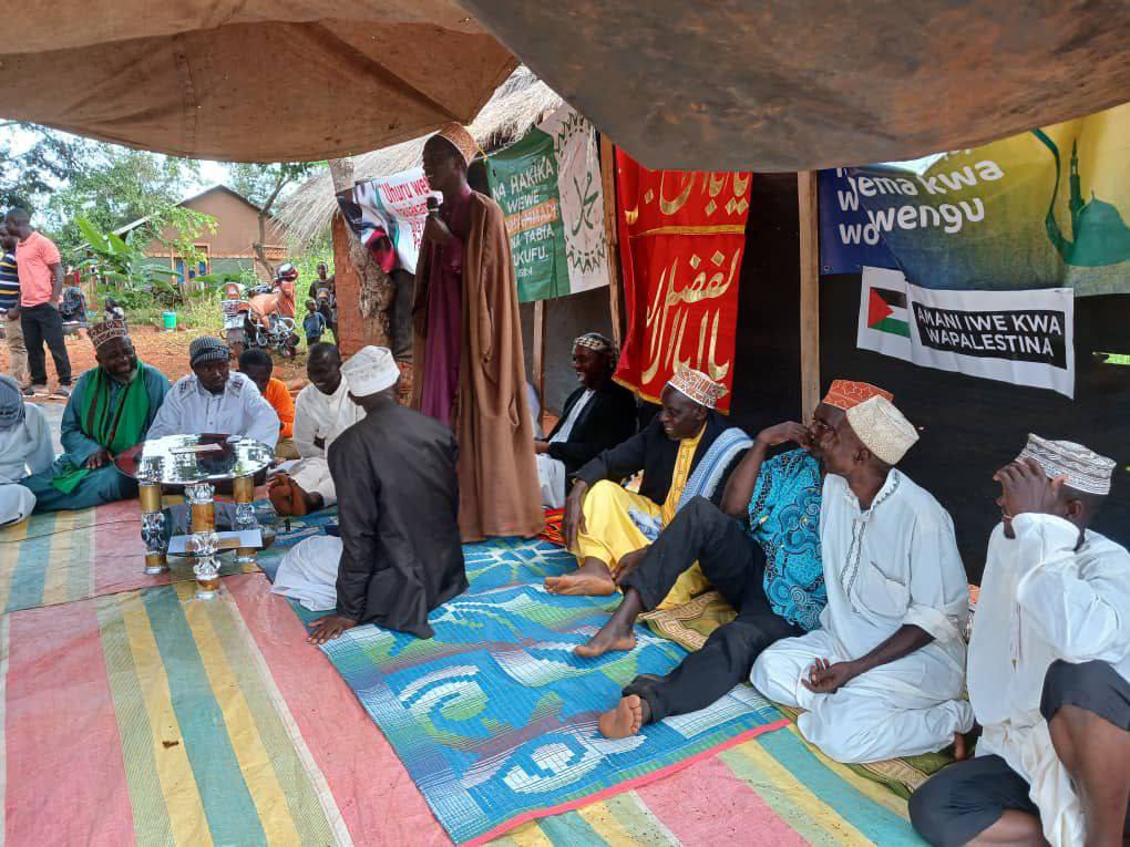 العتبة العباسية تقيم احتفالا بولادة الامام الحجة (عج) في تنزانيا+(صور)