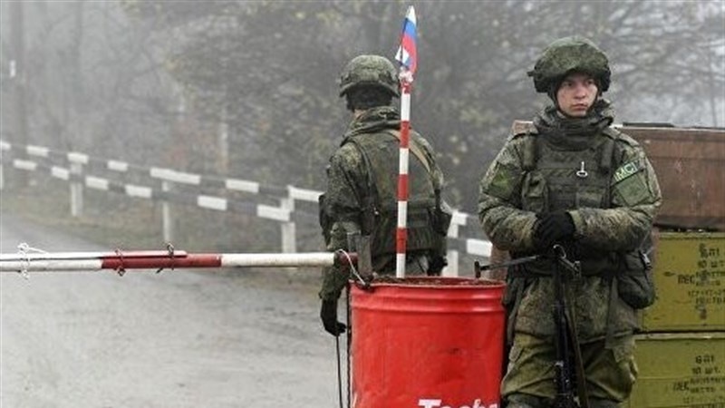 Сарнагунии даҳҳо паҳподи Украина бар фарози нимҷазираи Қрим