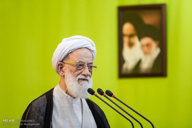 پێش نوێژی کاتیی تاران کۆچی دوایی کرد
