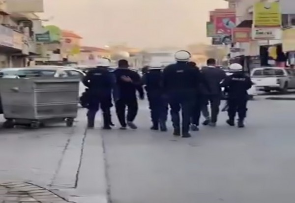 "الوفاق" ترصد 31 اعتقالاً تعسفياً و12 استدعاءً و10 انتهاكات ضد المعتقلين و29 مداهمة و31 احتجاجاً سلمياً