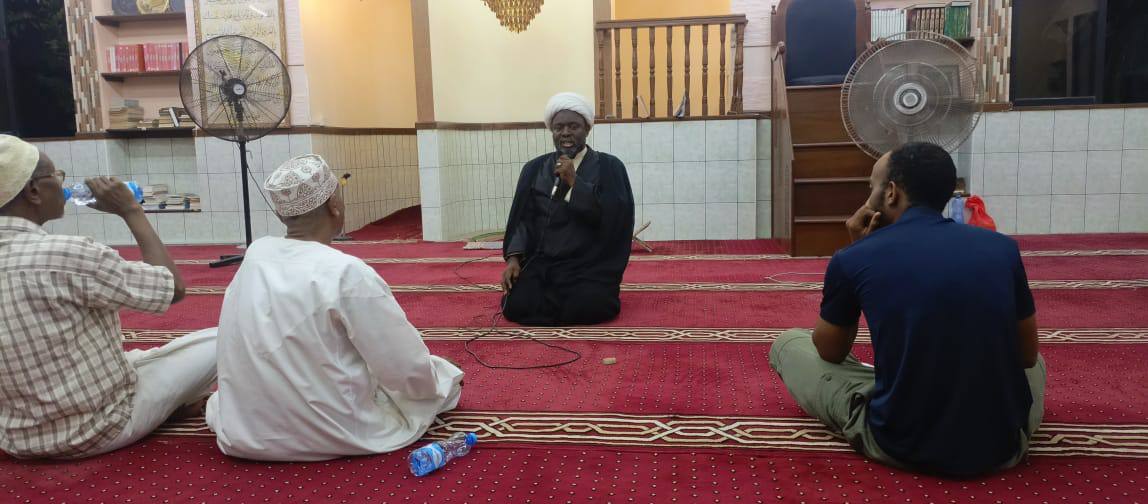 العتبة العباسية تقيم برنامجا عباديا خاصا بذكرى شهادة امير المؤمنين (ع) في دولة كينيا+(صور)