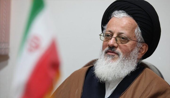 ممثل قائد الثورة الإسلامية في العراق يعزي بوفاة آية الله امامي كاشاني