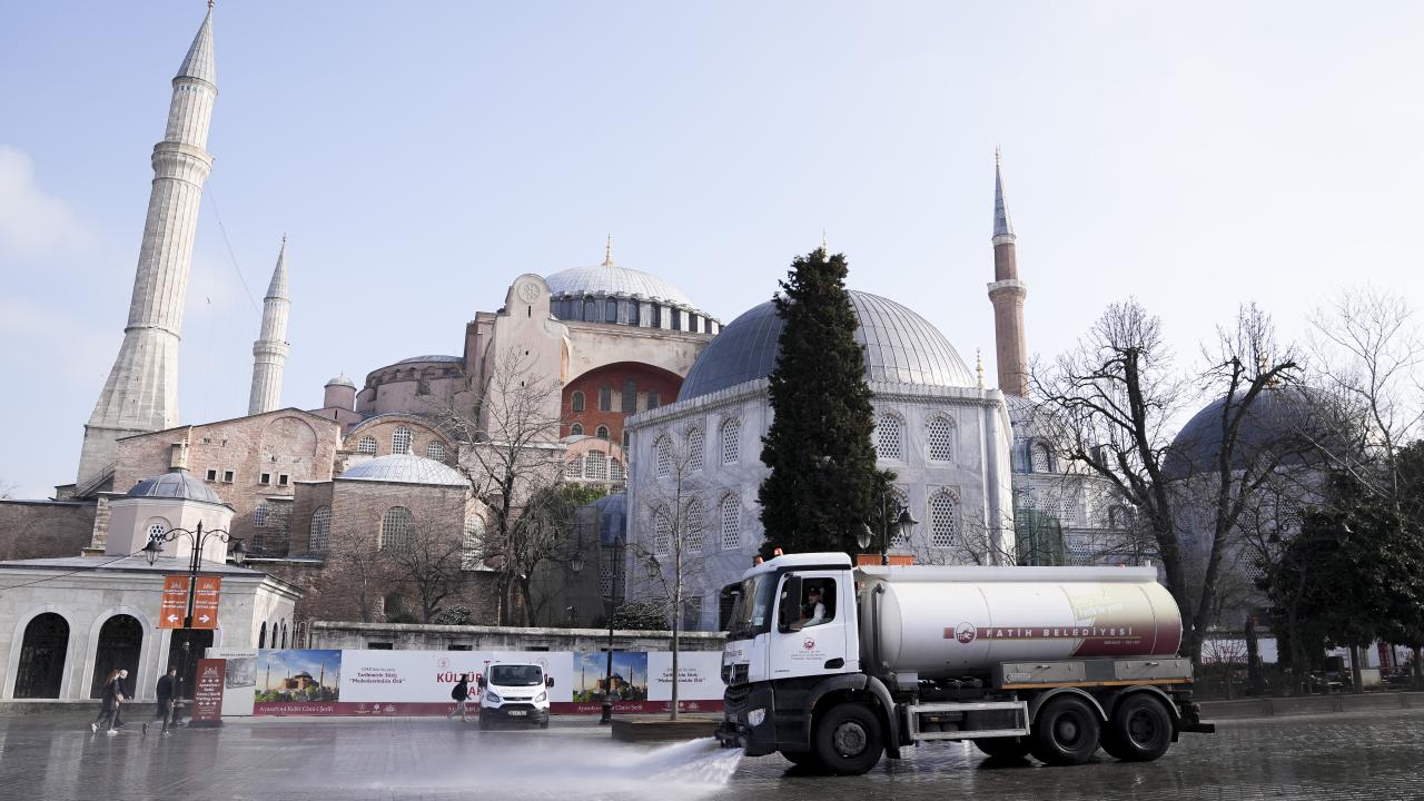 Photos: Preparation of Hagia Sophia Mosque on eve of Ramadan