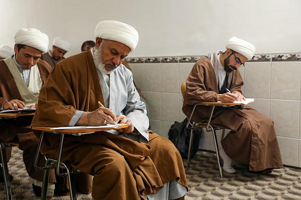 اختتام دورتين تخصّصيّتين بمادّة علوم القرآن الكريم