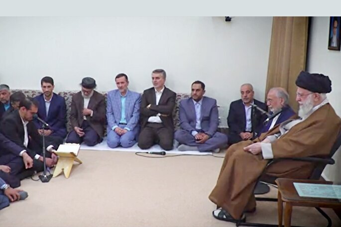 قائد الثورة يوصي قراء القرآن الذين سيحجون هذا العام بنقل مفاهيم الايات 