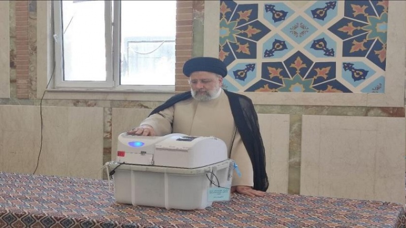 Irans Präsident: Ein starkes Parlament kann ein starker Wegweiser für das Land sein