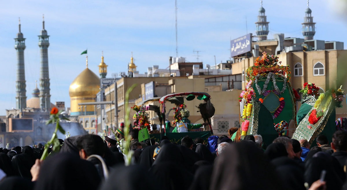  Symbol of infallible in holy city of Qom 