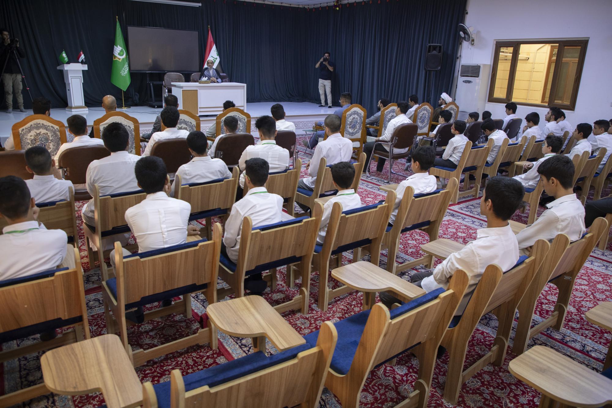 مشروع التطوير الصيفي لمراجعة القرآن الكريم وحفظه برعاية العتبة العباسية+(صور)