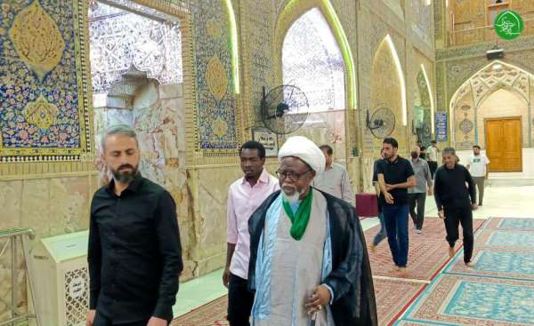 Sheikh Zakzaky visits holy shrine of Imam Ali 