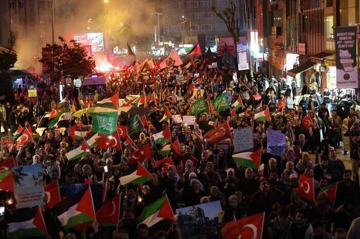 Massive demonstration held in Istanbul in support of Gaza