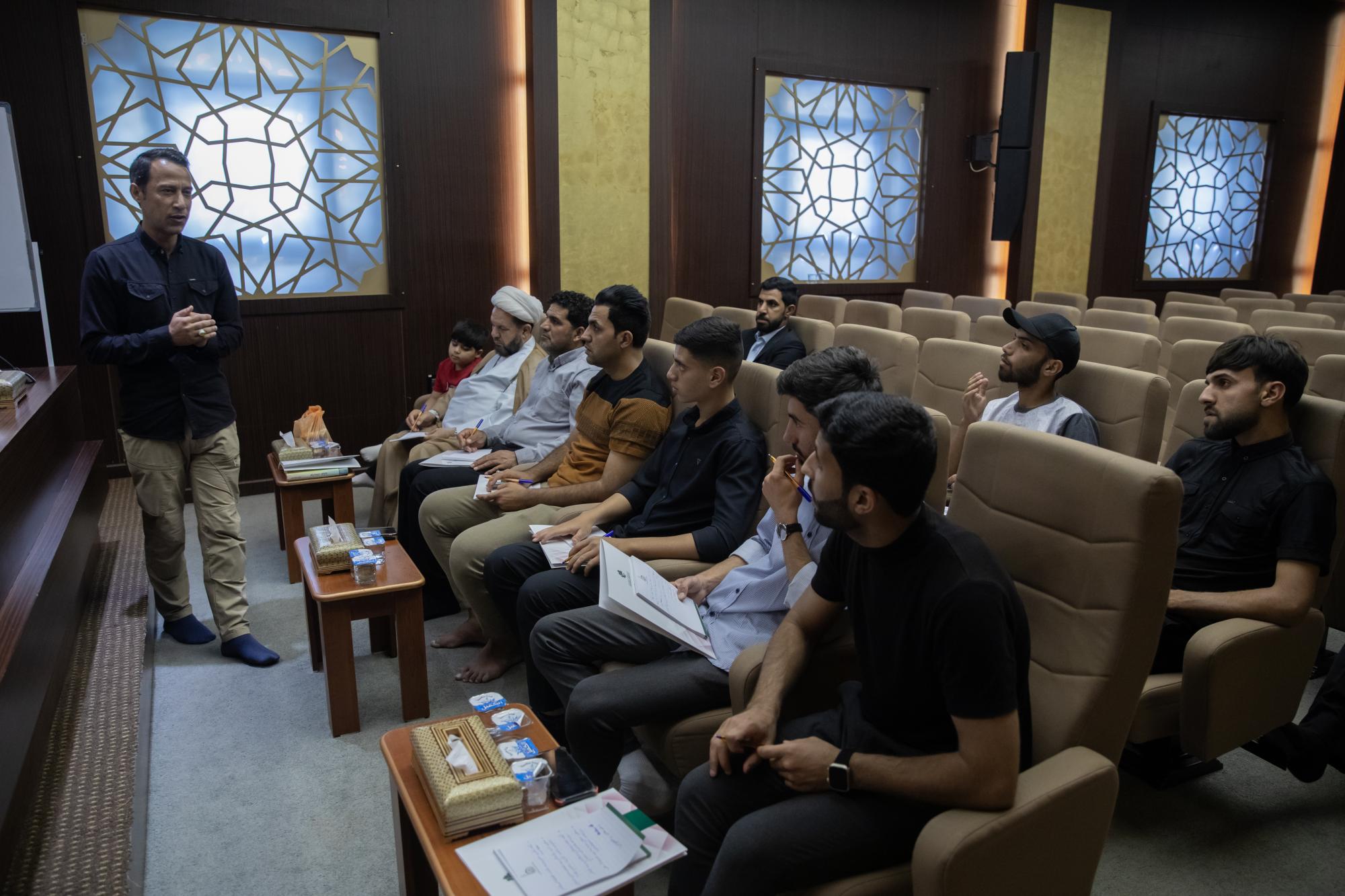 برعاية العتبة العباسية.. تنظيم دورة إعلاميّة في مجالَي التضليل الإعلامي والتقرير الخبري+(صور)
