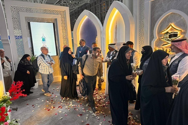 Unang batch ng Iran's mga Hajj perigrini ay dumating sa Medina, Saudi Arabia
