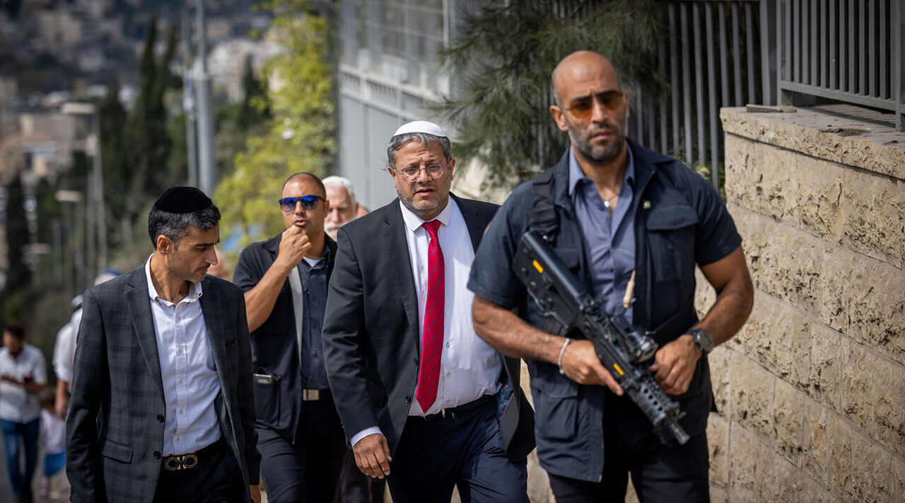 Families of slain Israeli soldiers attack Netanyahu’s cabinet minister