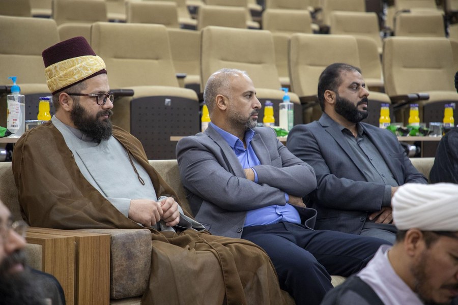 إقامة ندوة علمية بعنوان "نقد تحقيق التراث الرياضي في موسوعة الشيخ البهائي" + صور
