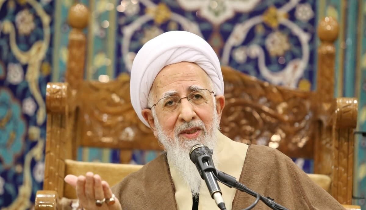 آیت‌الله جوادی آملی: فرزندپروری با آداب الهی، از مهمترین دستورات اهل‌بیت(ع) است