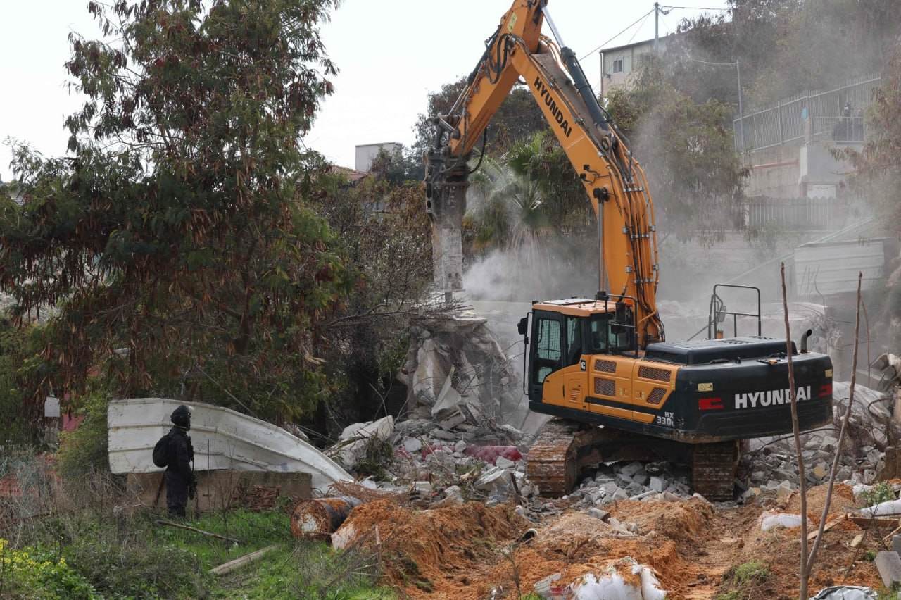 Israeli occupation forces demolishes Palestinian homes in West Bank, Al-Quds