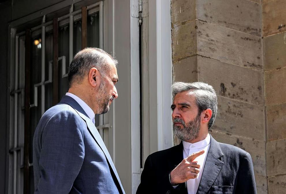 علي باقري كني خلفاً لوزير الخارجية الراحل