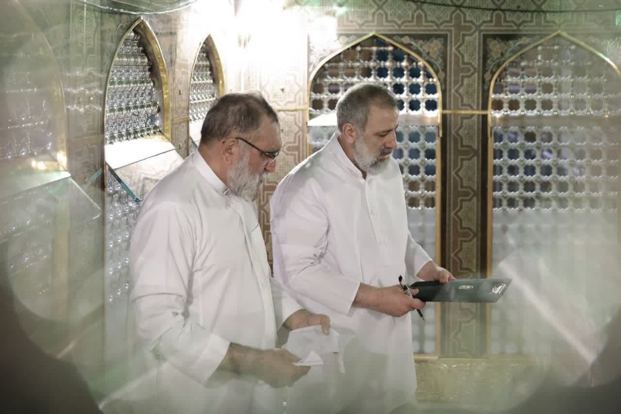 الشهادة جائزة رئيس الجمهورية لخدماته لحرم الإمام الرضا(ع) ولعمر أمضاه في الجهاد المستمر 