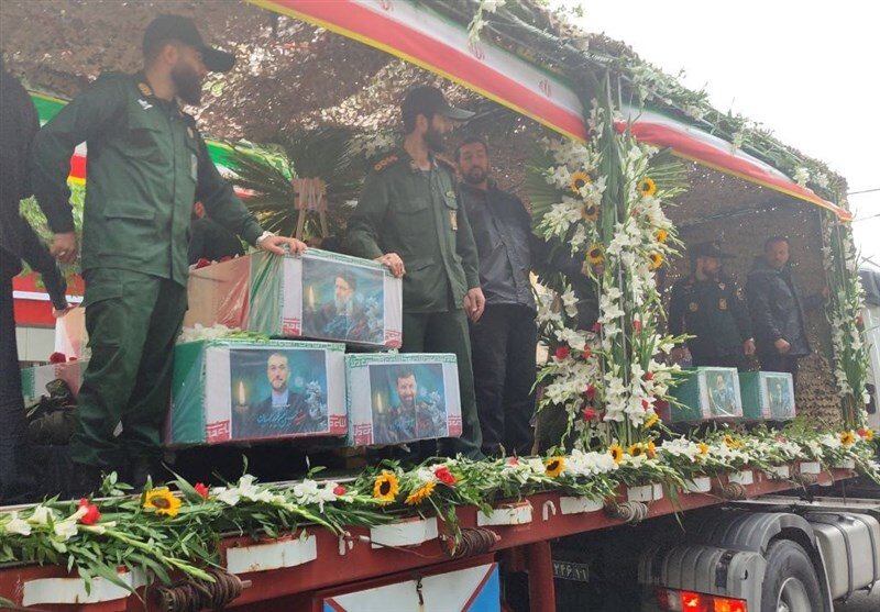 Video: Thousands of Tabriz people bid farewell to President Raeisi