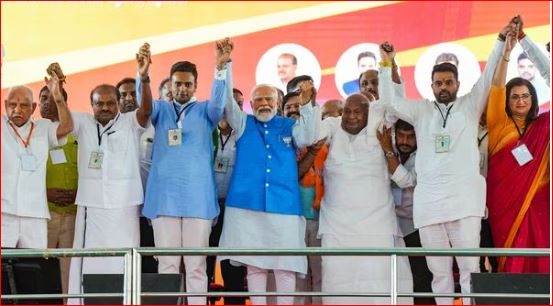 कर्नाटक सरकार ने लिखा पीएम मोदी को पत्र, रेवन्ना का पासपोर्ट रद्द करे केंद्र सरकार