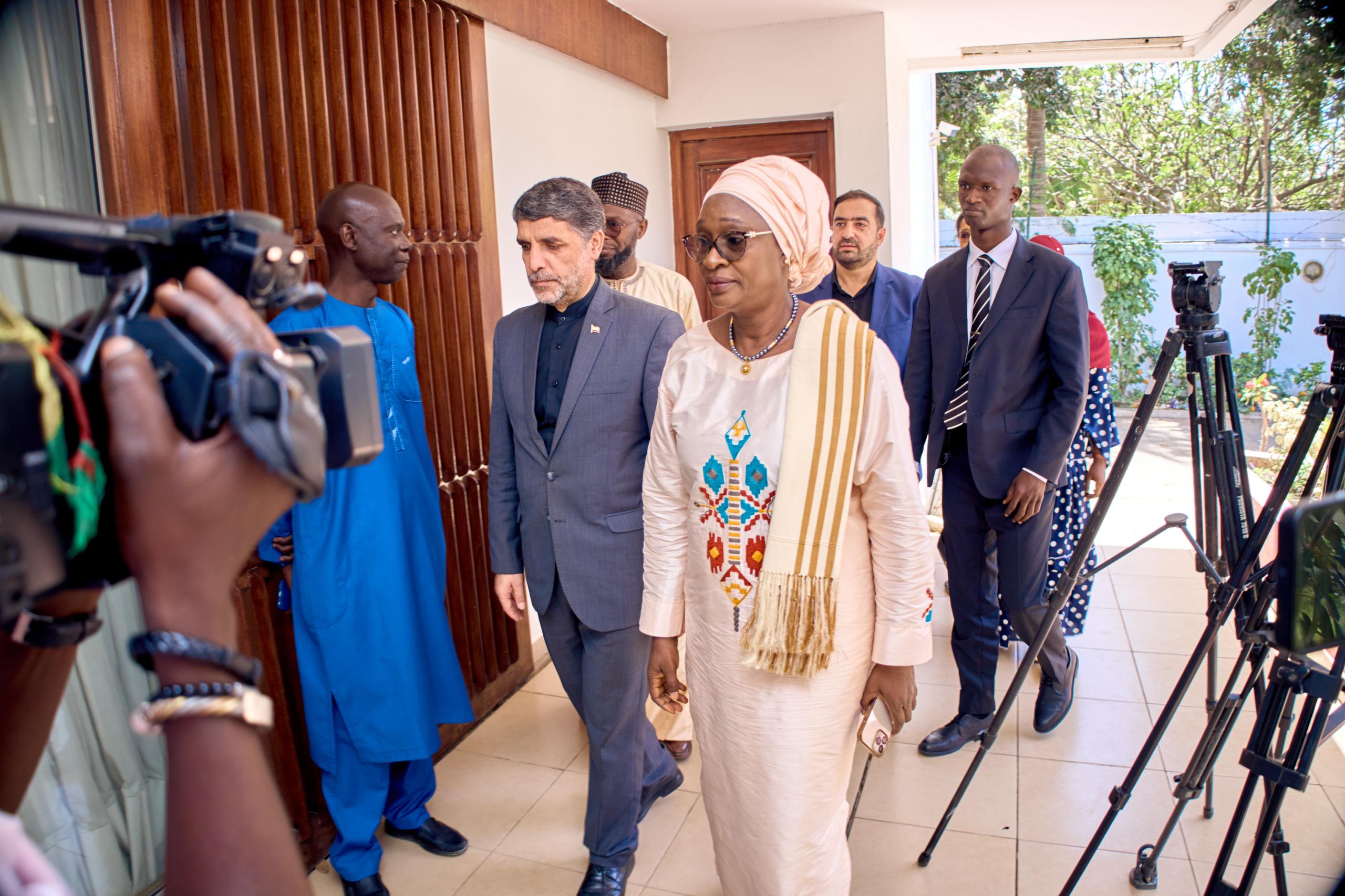 Senegalese FM: Iran plays an important role among Islamic countries