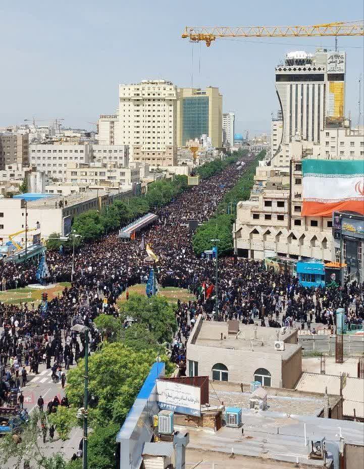 Bidiyoyin Yadda Ake Ta Gudanar Da Rakiya Da Juyayin Shahadar Shugaban Kasar Iran Da Abokan Tafiyarsa A Birnin Mashhad 
