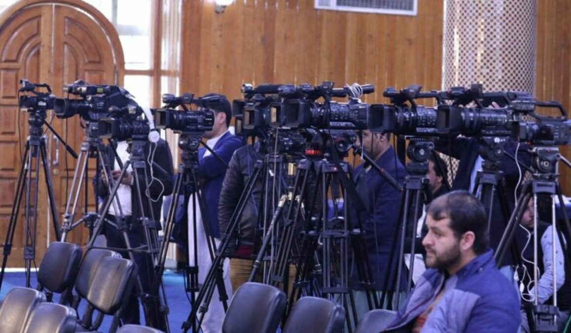 65 Media Asing Hadir Meliput Pemakaman Mendiang Presiden Iran di Masyhad
