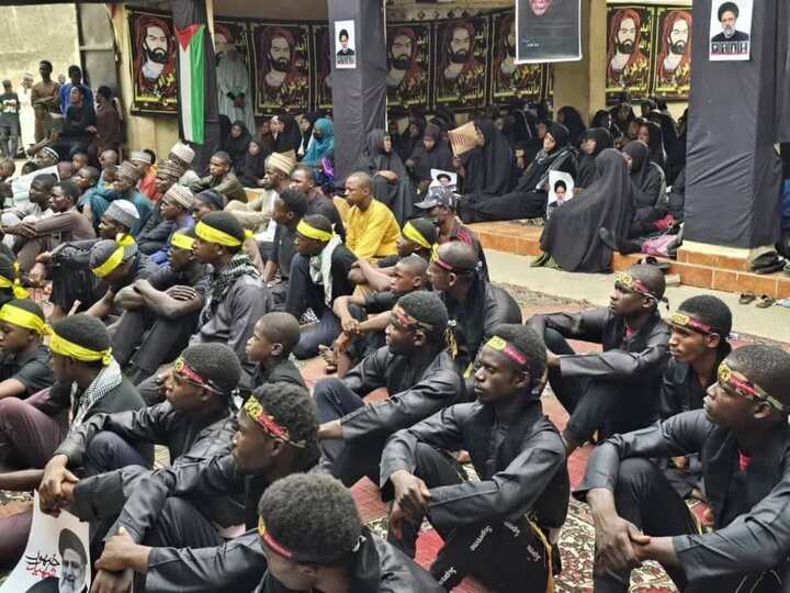 Le peuple nigérian s'habille en deuil pour le président martyr de l'Iran