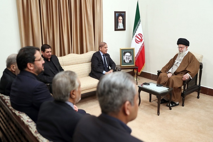 Der jüngste Besuch von Herrn Raisi in Pakistan kann Wendepunkt in den Beziehungen zwischen den beiden Ländern sein