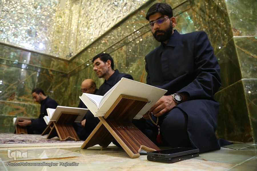 Who is considered a martyr in Islam? 