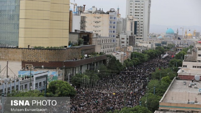 Iran, funerali Raisi, storico Addio della gente al defunto presidente