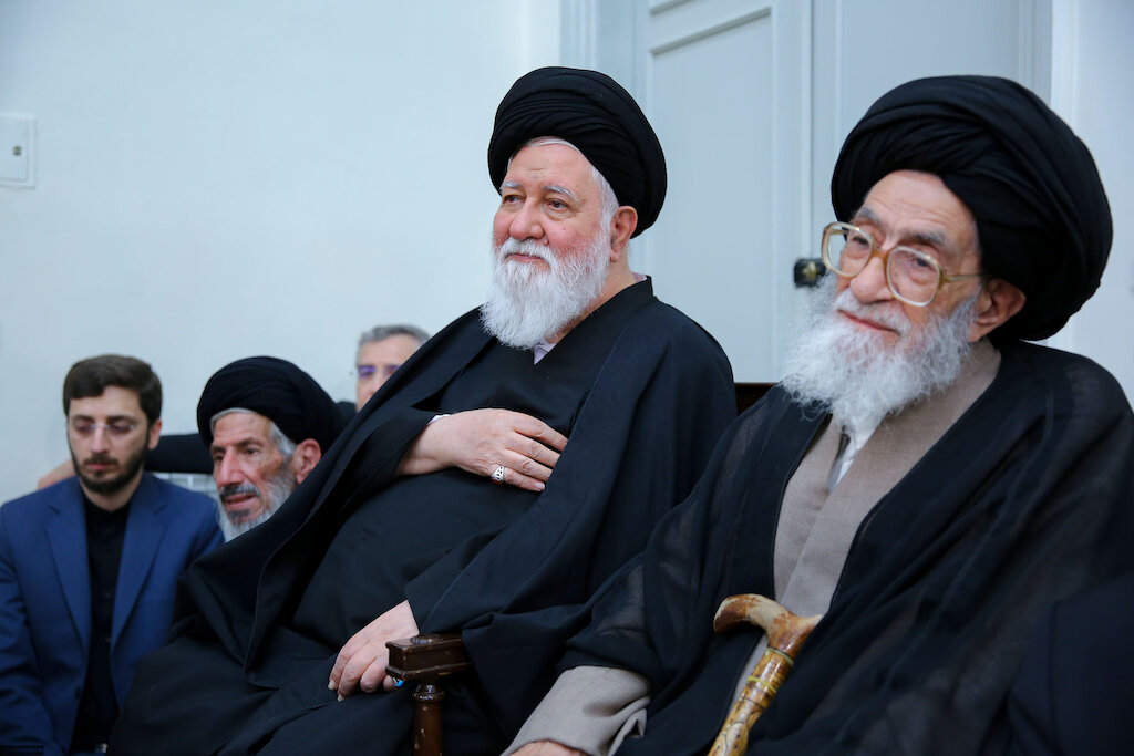 People’s massive turnout in Martyr Raisi’s funeral shows their support for mottos of Islamic Revolution (+Photos)