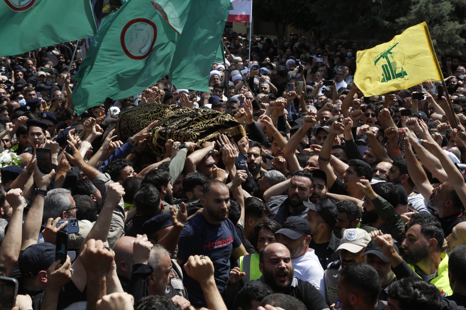 Video: Seremonyang paglibing sa Yumaong Ina ni Sayyed Hassan Nasrallah