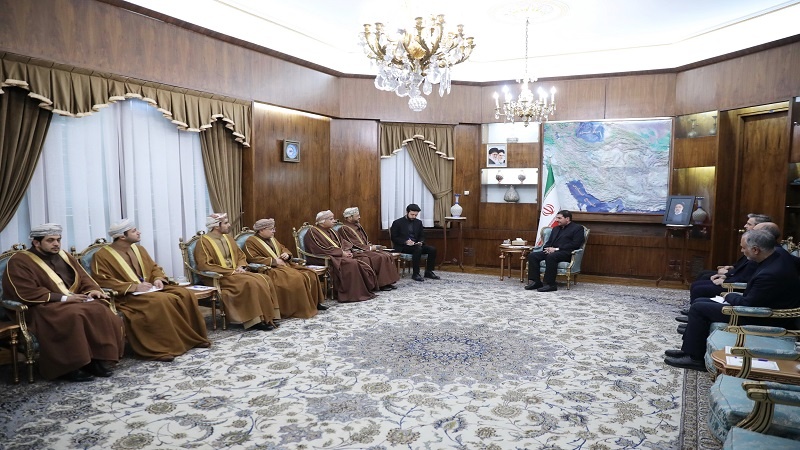 Kaimu Rais wa Iran asisitiza kuhusu kuimarishwa uhusiano wa kibiashara wa Iran na Oman