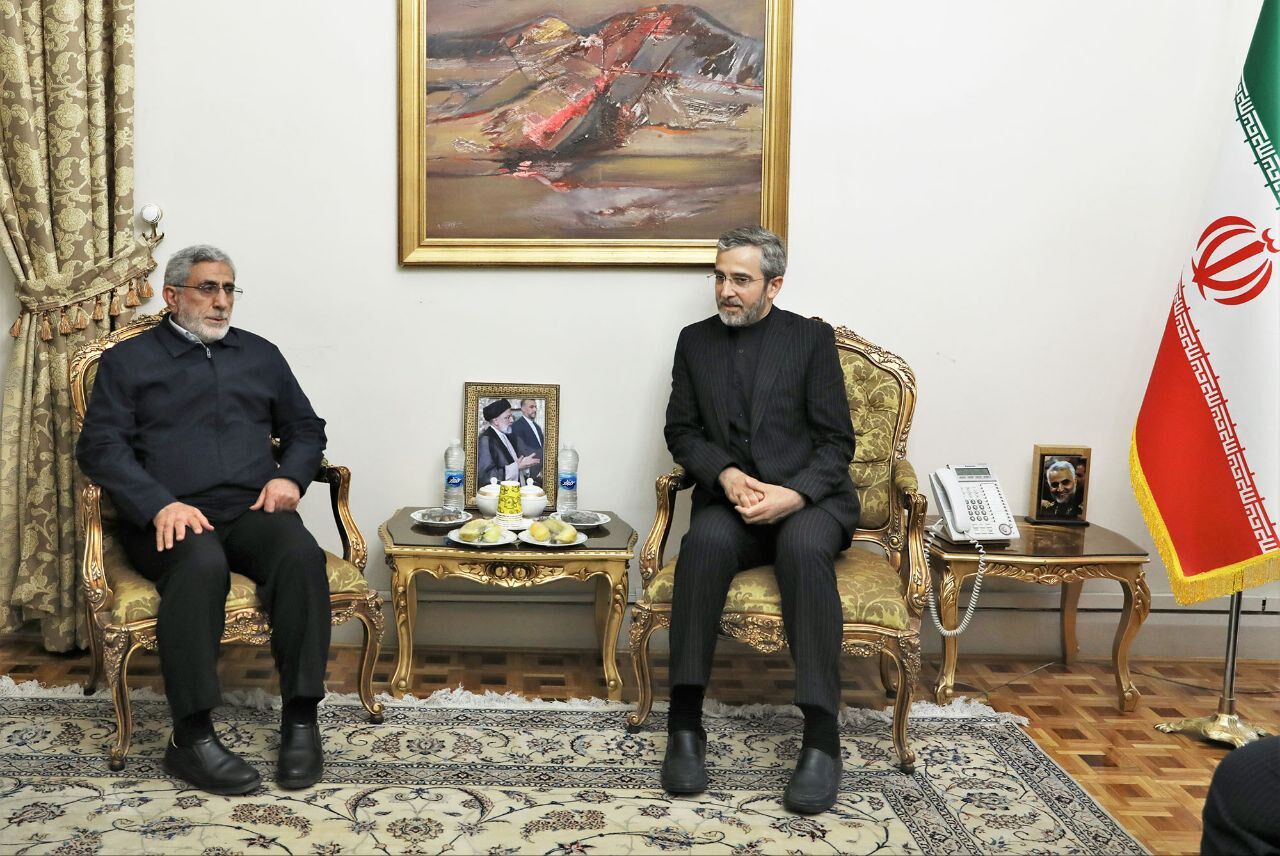 IRGC Quds Force commander pays tribute to martyred FM