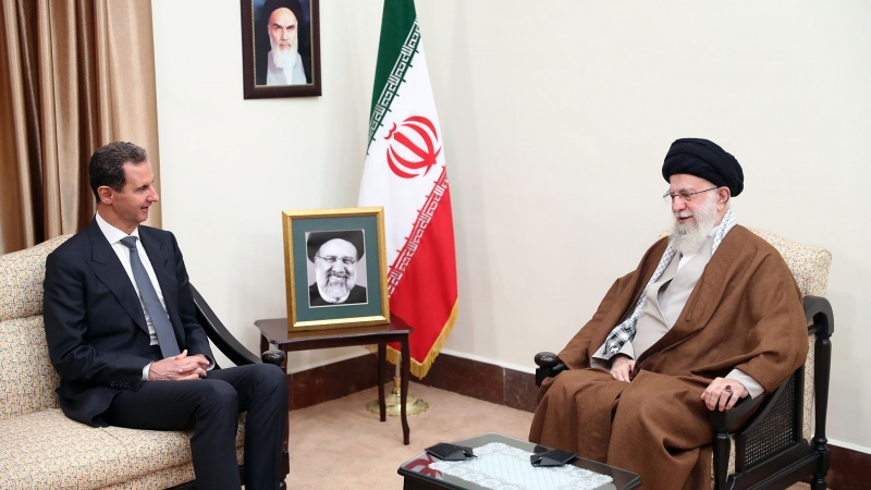 Leader incontra Assad: "la Resistenza, l'identità con cui la Siria si distingue"