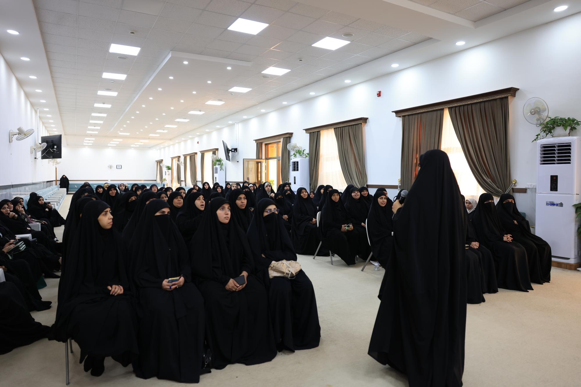 العتبة العباسيّة المقدّسة تقدم محاضرات للأسر وفق منهج أهل البيت (ع) 