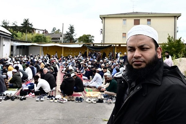 Italy: Muslim workers in Monfalcone face lack of prayer spaces