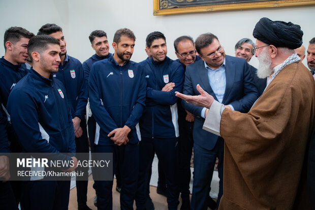دیداری هەڵبژاردەی نەتەوەیی فووتساڵی ئێران لەگەڵ ڕێبەری